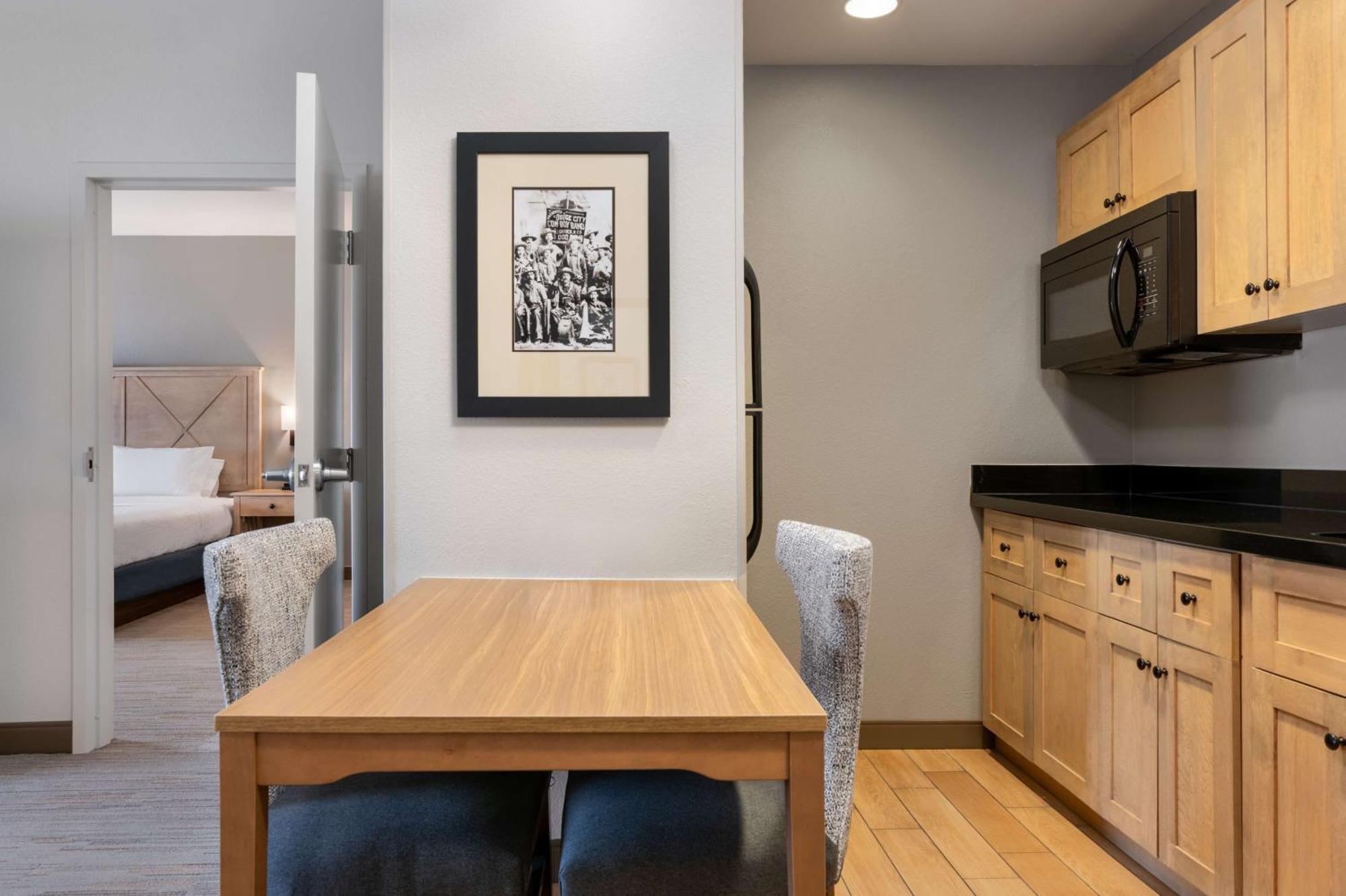 One-Bedroom King Suite Non-Smoking